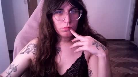 Veronica Akame 3 online show from 11/17/25, 01:22