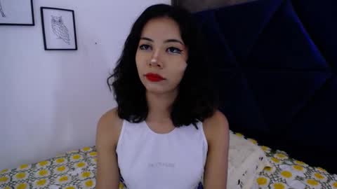 A K A N E  U W U online show from 10/08/25, 04:04