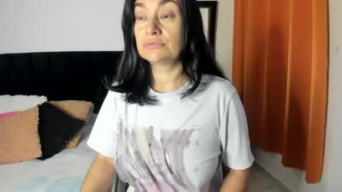 Snapshot of akanekihm chatting on 04/25/26, 11:13 MIRANDA online show from 04/25/26, 11:13