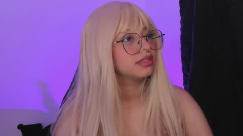 Snapshot of akarineko chatting on 04/20/26, 06:53 Akari online show from 04/20/26, 06:53