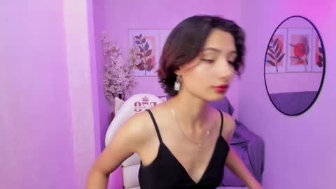 Snapshot of akaza_hakuji_ chatting on 02/12/25, 12:44 Azaka online show from 02/12/25, 12:44