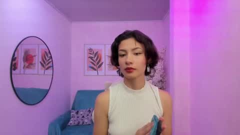 Snapshot of akaza_hakuji_ chatting on 02/13/25, 12:32 Azaka online show from 02/13/25, 12:32