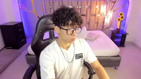 Snapshot of akazaboy chatting on 03/02/25, 04:28 akazaboy online show from 03/02/25, 04:28