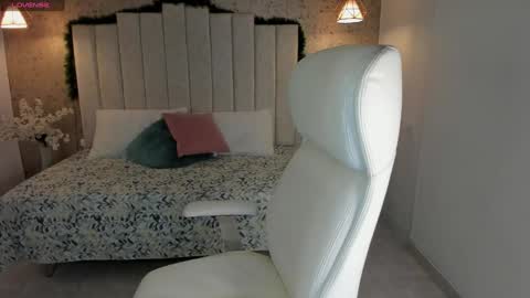 Luna online show from 01/09/25, 05:44