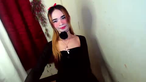 akesha121698 online show from 10/20/25, 11:05