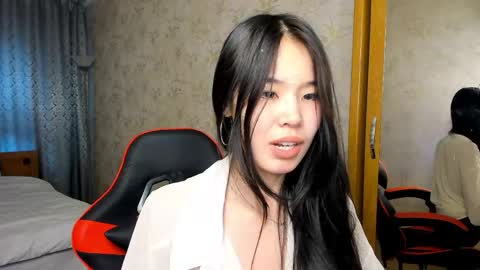Snapshot of akiba_cute chatting on 05/19/26, 12:22 akiba_cute online show from 05/19/26, 12:22