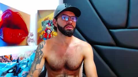 Snapshot of akiles_r chatting on 04/20/26, 11:39 akiles online show from 04/20/26, 11:39