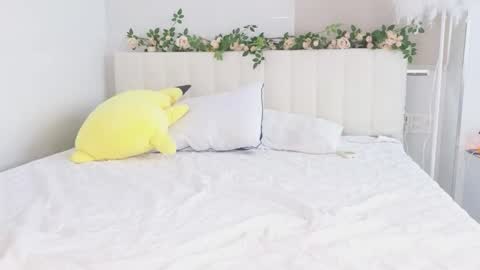 akina_star online show from 10/15/25, 03:39