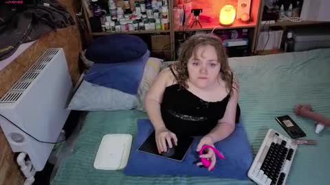 Natalie online show from 11/26/25, 11:33