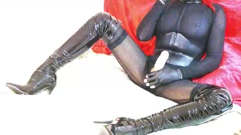 Snapshot of akinkycd chatting on 12/14/25, 03:56 akinkycd online show from 12/14/25, 03:56