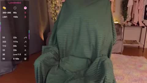 Aki online show from 12/05/25, 06:15