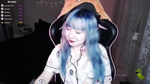 Snapshot of akirahartyx chatting on 01/14/25, 01:28 akirahartyx online show from 01/14/25, 01:28