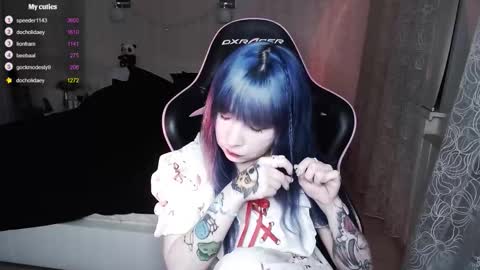 Snapshot of akirahartyx chatting on 10/13/25, 03:23 akirahartyx online show from 10/13/25, 03:23