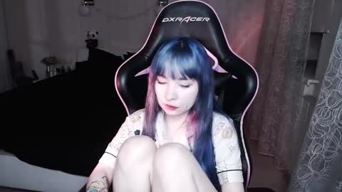 Snapshot of akirahartyx chatting on 10/15/25, 04:07 akirahartyx online show from 10/15/25, 04:07