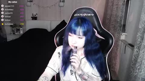 akirahartyx online show from 04/19/26, 04:50