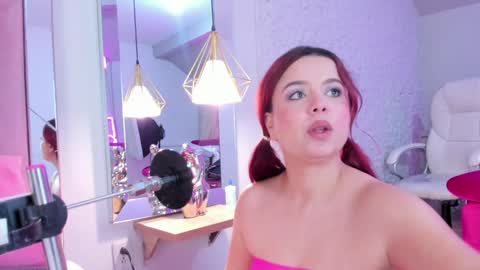 Snapshot of akirakings chatting on 01/08/25, 06:41 AKIRA online show from 01/08/25, 06:41