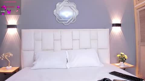 Snapshot of akirakings chatting on 11/15/25, 03:59 AKIRA online show from 11/15/25, 03:59