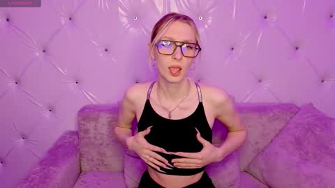 akiro_kim online show from 02/25/26, 02:32