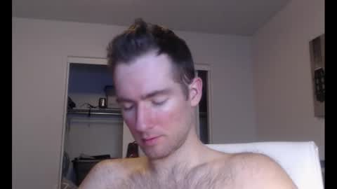 Snapshot of al3xzanderth3gr3at chatting on 10/31/25, 11:33 Alex online show from 10/31/25, 11:33