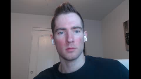 Snapshot of al3xzanderth3gr3at chatting on 11/13/25, 08:35 Alex online show from 11/13/25, 08:35