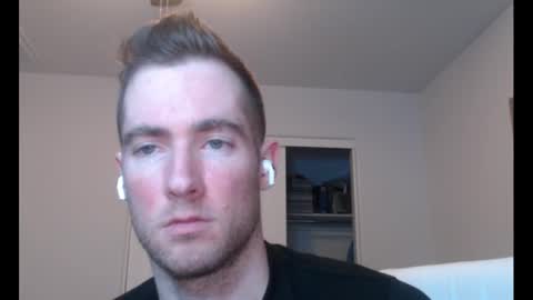 Snapshot of al3xzanderth3gr3at chatting on 11/29/25, 08:28 Alex online show from 11/29/25, 08:28