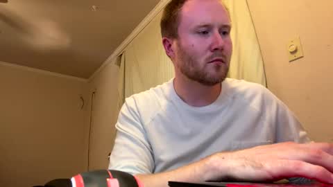 Snapshot of al4759 chatting on 10/28/25, 08:33 Al online show from 10/28/25, 08:33