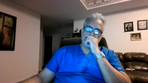 Snapshot of aladdin31673 chatting on 06/11/26, 02:11 aladdin31673 online show from 06/11/26, 02:11