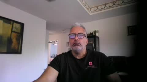 Snapshot of aladdin31673 chatting on 08/01/26, 02:05 aladdin31673 online show from 08/01/26, 02:05