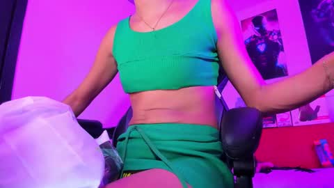 Snapshot of alahia__rodriguez chatting on 03/08/25, 08:14 Alahia Rodriguez online show from 03/08/25, 08:14