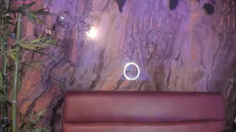 ALAHIA online show from 11/25/25, 05:24