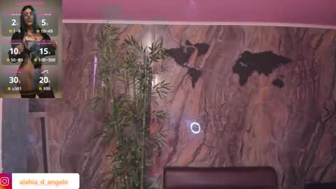 Snapshot of alahia_dangelo_ chatting on 04/23/26, 05:26 ALAHIA online show from 04/23/26, 05:26