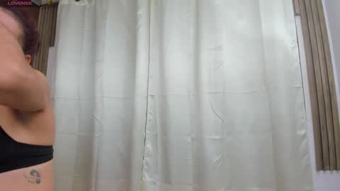 Snapshot of alahiaevansz chatting on 05/05/26, 03:03 AlahiaEvansz online show from 05/05/26, 03:03