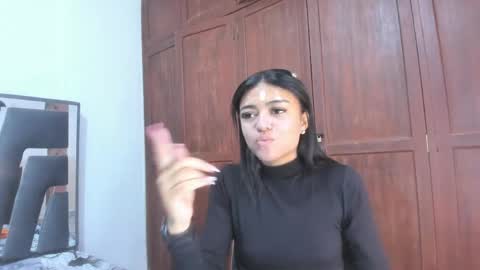 Snapshot of alaia2_ chatting on 04/28/26, 02:44 Alaia2 online show from 04/28/26, 02:44