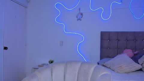 Snapshot of alaia_alegria chatting on 05/26/26, 11:34 Alaia Alegria online show from 05/26/26, 11:34