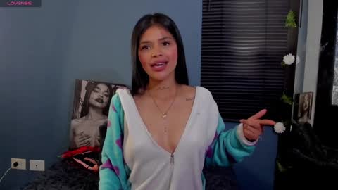 Snapshot of alaia_asuka chatting on 12/19/24, 05:18 Alaia online show from 12/19/24, 05:18