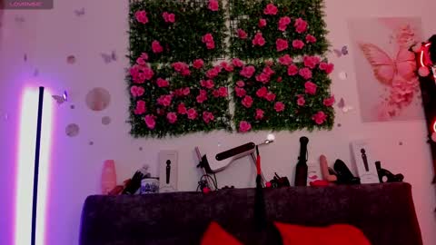 Snapshot of alaia_asuka chatting on 09/13/25, 12:32 Alaia online show from 09/13/25, 12:32