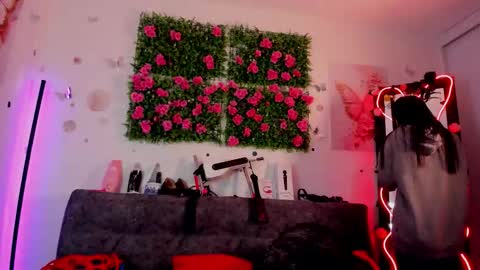 Snapshot of alaia_asuka chatting on 09/15/25, 12:10 Alaia online show from 09/15/25, 12:10