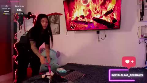 Snapshot of alaia_asuka chatting on 10/04/25, 12:52 Alaia online show from 10/04/25, 12:52