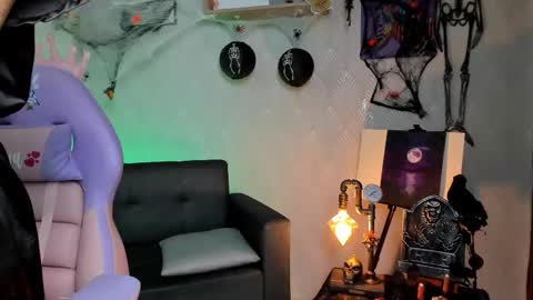 Alaia online show from 10/08/25, 08:17