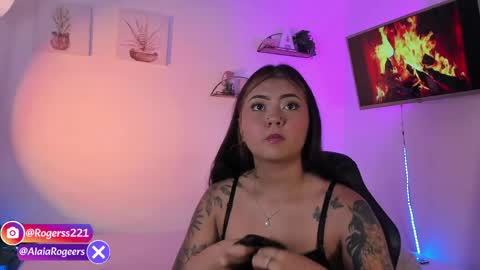 Snapshot of alaiarogerss chatting on 04/06/26, 10:27 online show from 04/06/26, 10:27