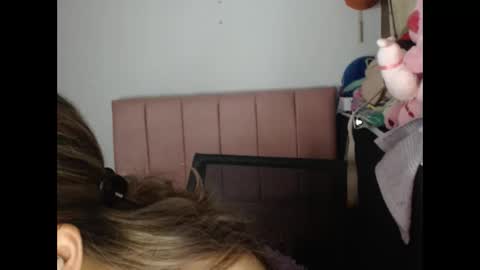 Snapshot of alaina_blessed chatting on 03/31/26, 11:27 alaina_blessed online show from 03/31/26, 11:27