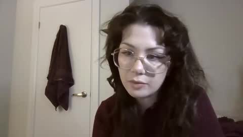 Snapshot of alainaseren chatting on 06/04/26, 12:05 alainaseren online show from 06/04/26, 12:05