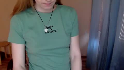 Snapshot of alalaska_ana chatting on 04/13/26, 11:59 Anna online show from 04/13/26, 11:59