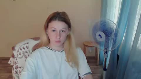 Snapshot of alalaska_ana chatting on 06/11/26, 06:44 Anna online show from 06/11/26, 06:44