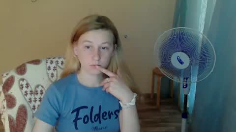 Snapshot of alalaska_ana chatting on 06/14/26, 09:22 Anna online show from 06/14/26, 09:22