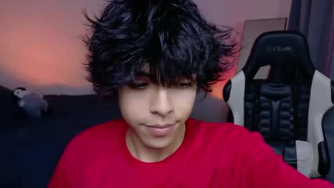 Snapshot of alan18n chatting on 04/21/26, 12:01 alan18n online show from 04/21/26, 12:01