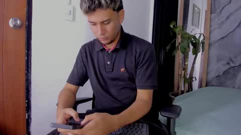 Snapshot of alan__smith chatting on 11/17/25, 07:41 alan__smith online show from 11/17/25, 07:41