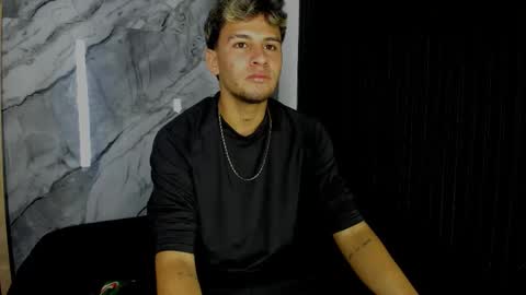 Snapshot of alan__smith chatting on 11/19/25, 07:58 alan__smith online show from 11/19/25, 07:58