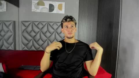 Snapshot of alan__smith chatting on 11/25/25, 07:47 alan__smith online show from 11/25/25, 07:47