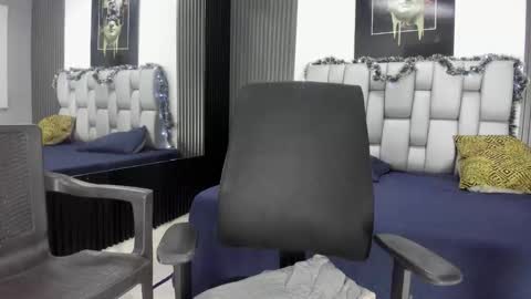 Snapshot of alan__smith chatting on 12/22/25, 07:55 alan__smith online show from 12/22/25, 07:55